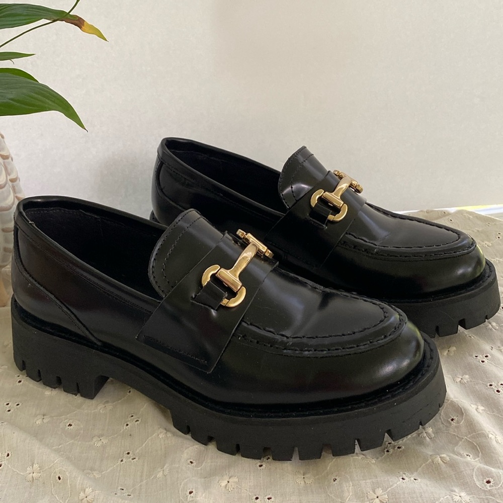 Steve Madden Women’s Lando Tailored Lug Sole Loafers